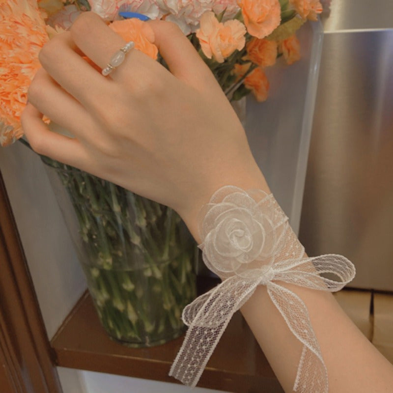 Stylish floral accessory