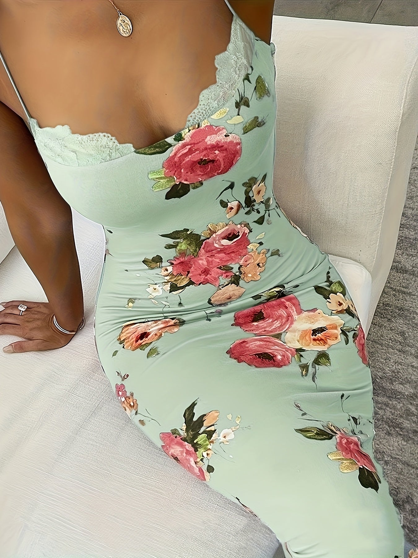 Strappy dress with floral print and lace patchwork