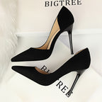 Modern women's pumps