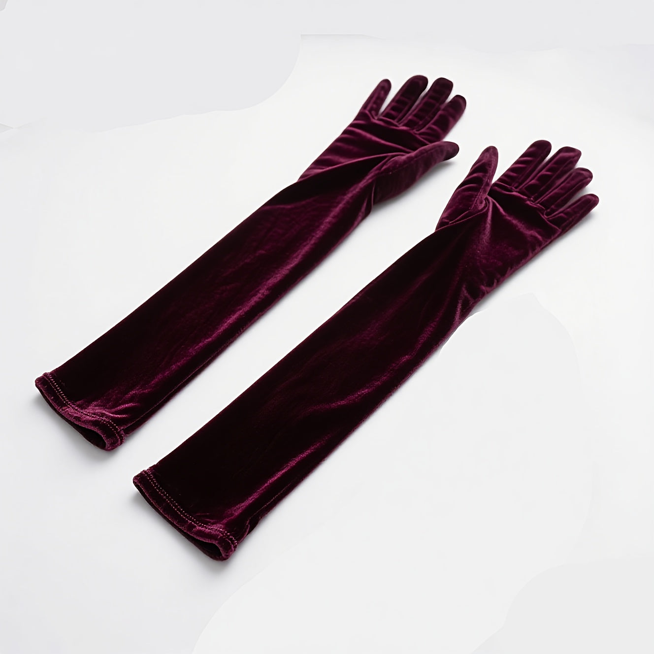 Long velvet gloves in the style of the 1920s