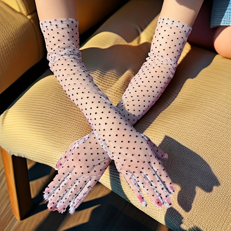 Tulle gloves with delicate dotted decoration