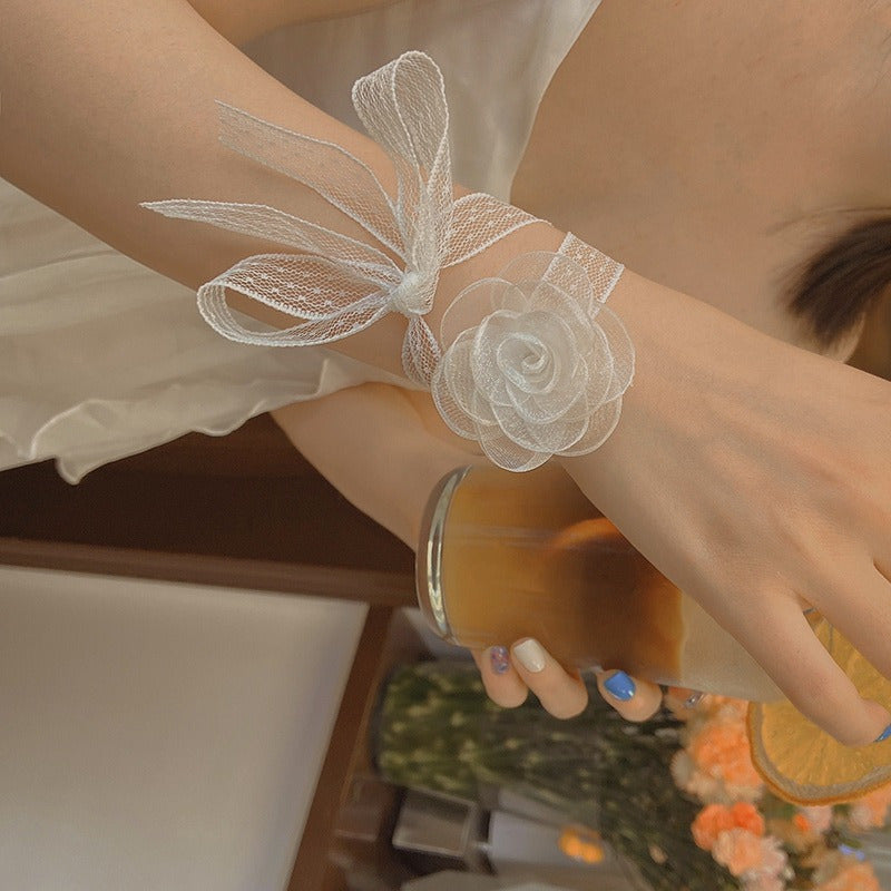 Stylish floral accessory