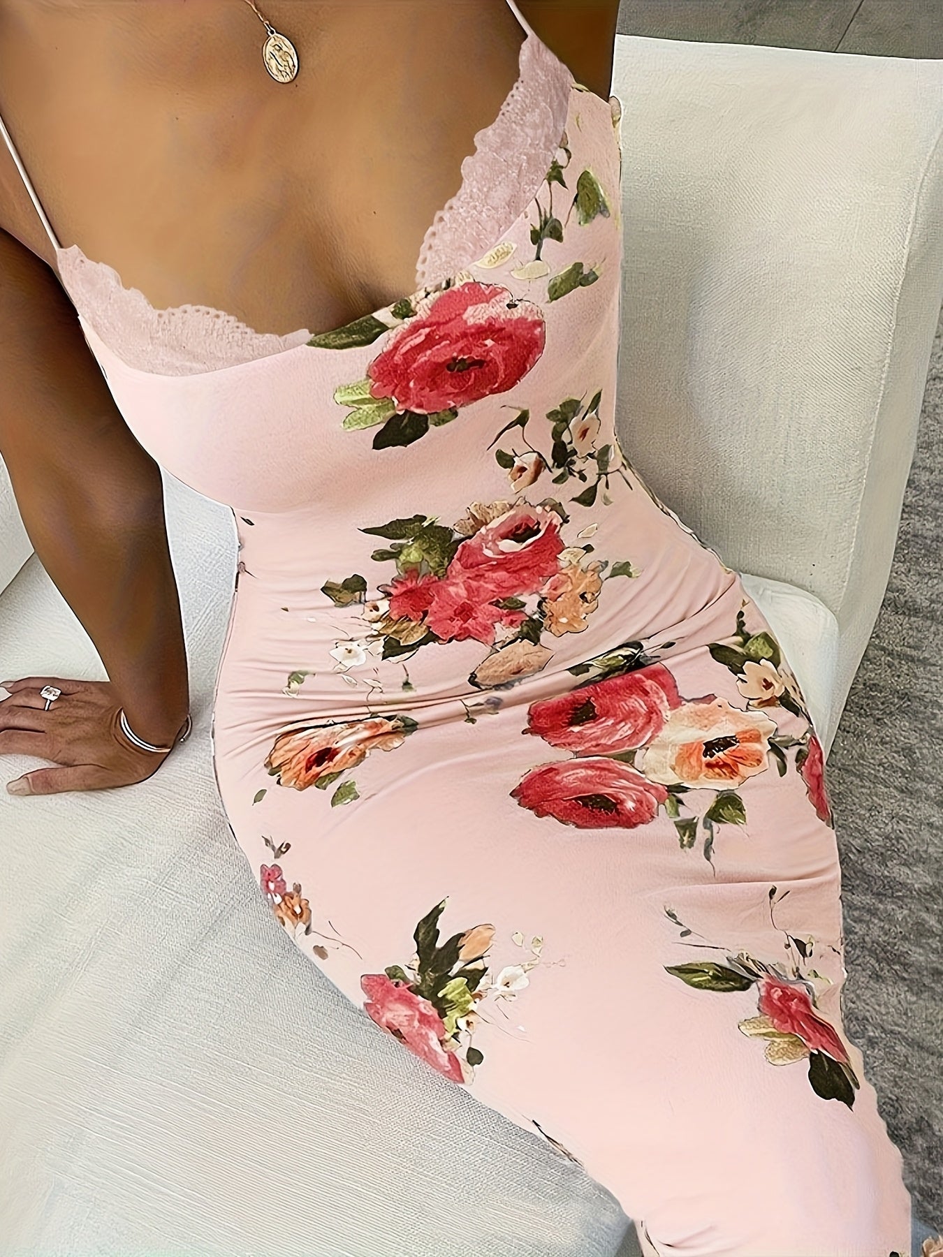 Strappy dress with floral print and lace patchwork