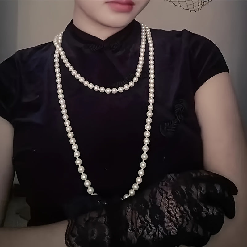 Long pearl necklace