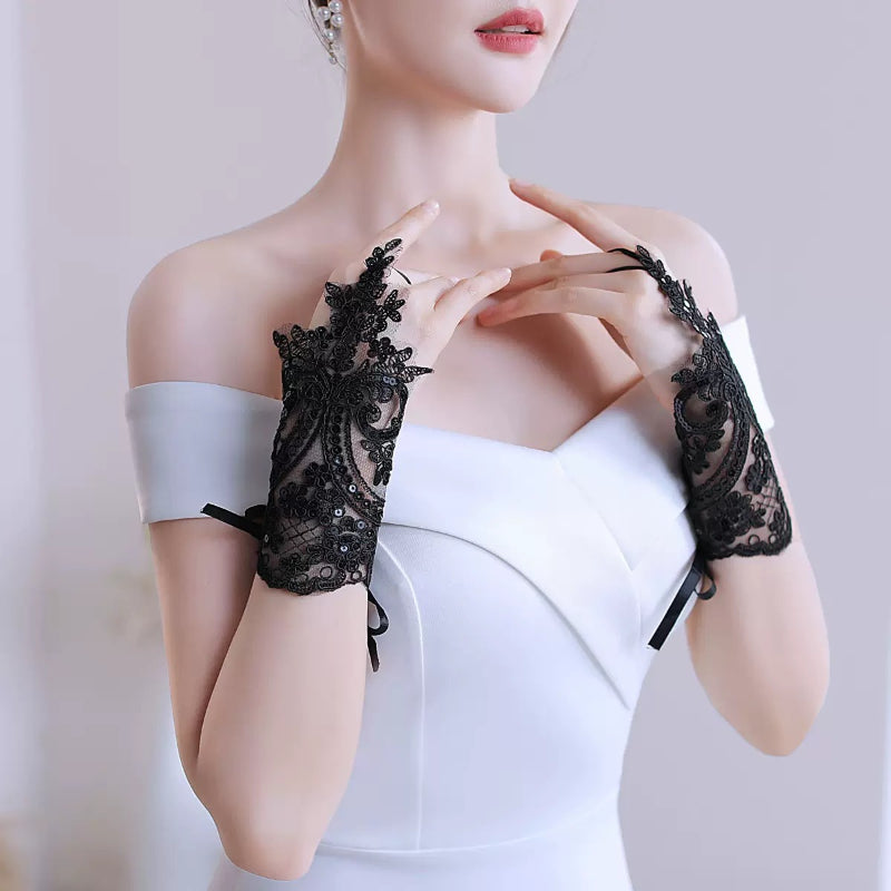 Boho gloves with rhinestones