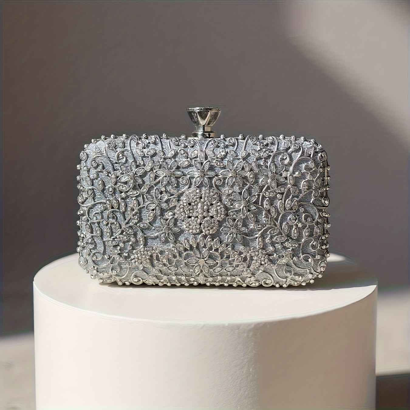 Evening clutch with motif