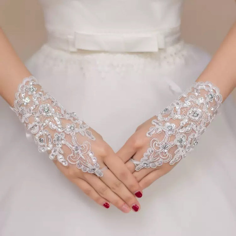 Boho gloves with rhinestones